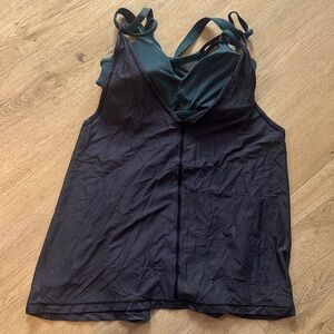 Lululemon Navy and Teal Strappy Tank Top with sports bra 4